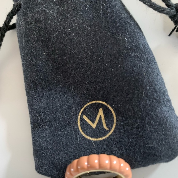 Mejuri Slim ‘Charlotte’ Chunky Ring in Cappuccino, Size 4 - Picture 2 of 6